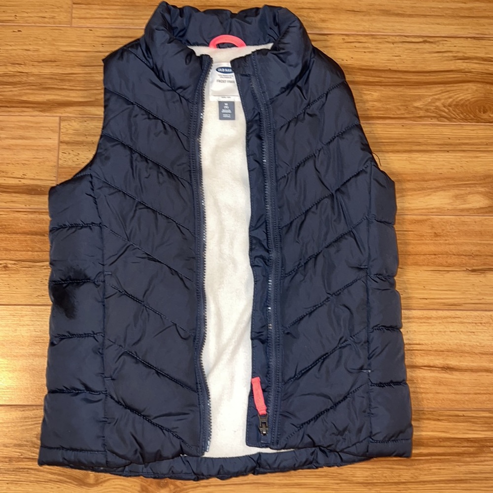 Old Navy kids down vest size 8
